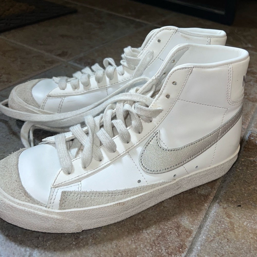 Nike Blazer Mid 77
